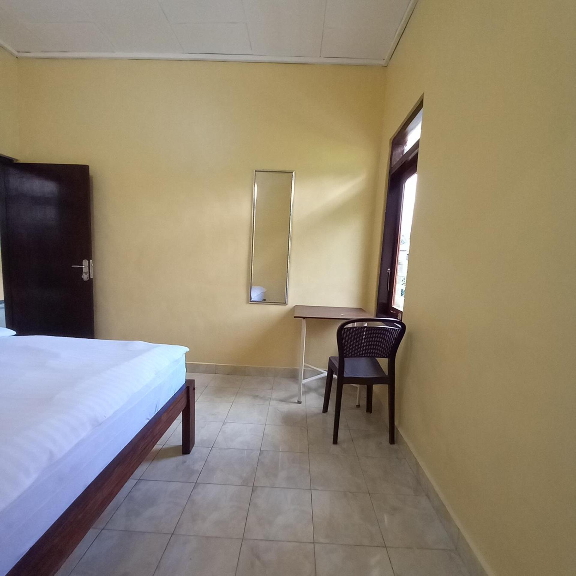 Tange Guest House Ruteng Zimmer foto